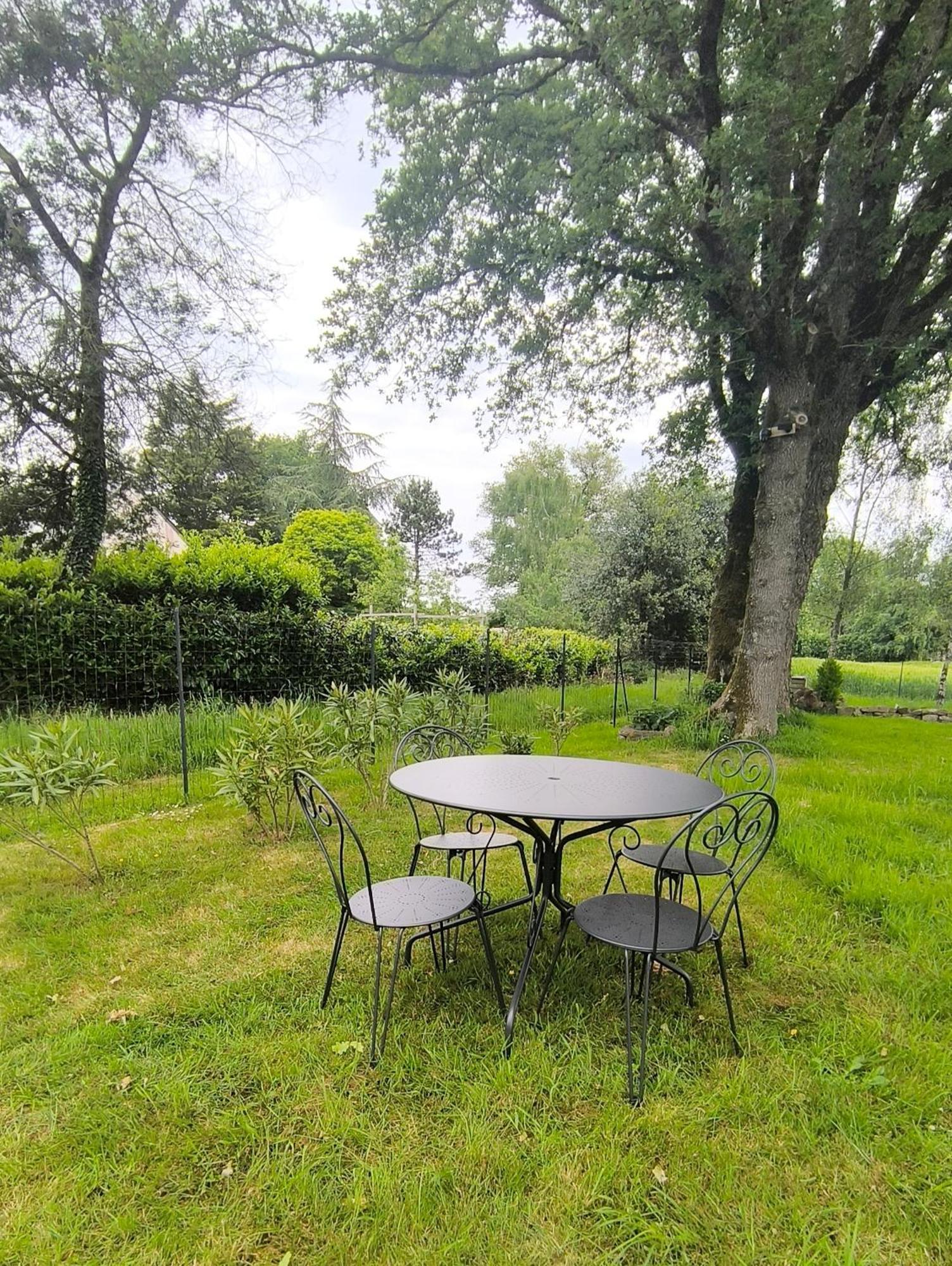Le Tigite B&B: Private Terrace & Multi-Room Retreat Allaire Exterior photo